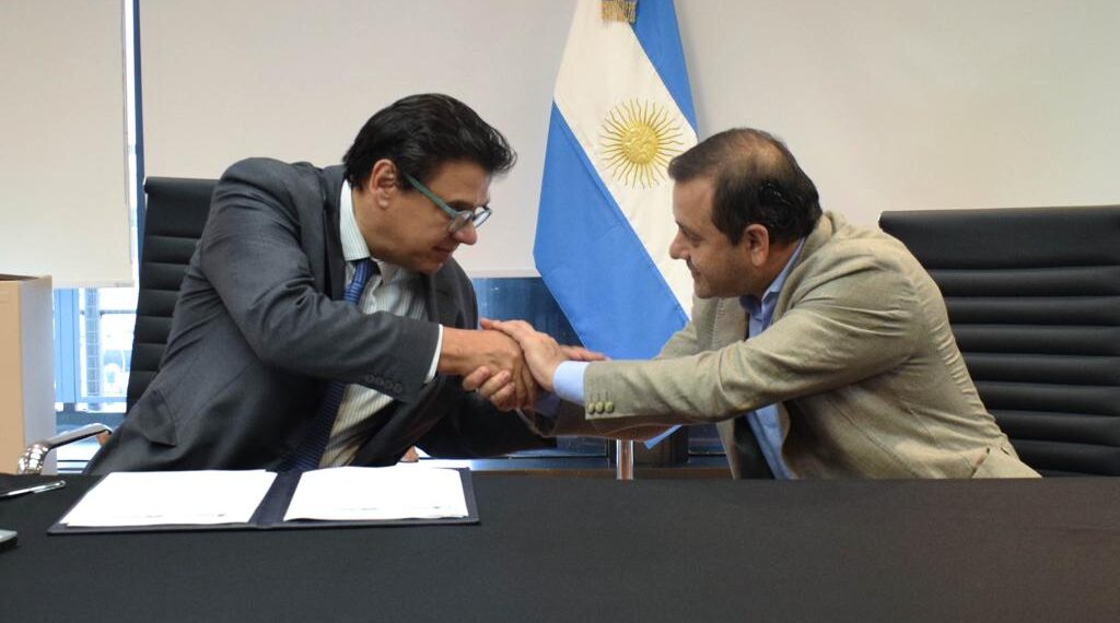 Misiones acordó con el Ministerio de Trabajo de la Nación, ayuda económica para trabajadores del sector yerbatero y tabacalero