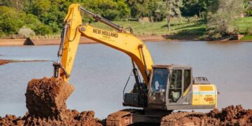 En Alem se trabaja en la ampliación de los diques para asegurar el agua potable