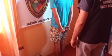 Secuestraron un revolver, artículos de valor y detuvieron a un joven señalado por varios delitos en Jardín América