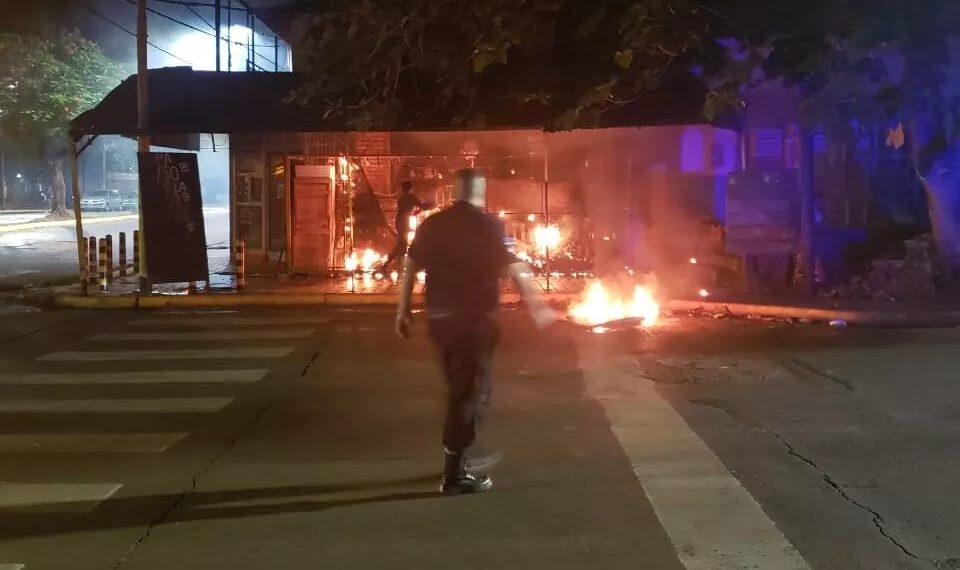 Detuvieron a un joven por el incendio de una verdulería en Posadas