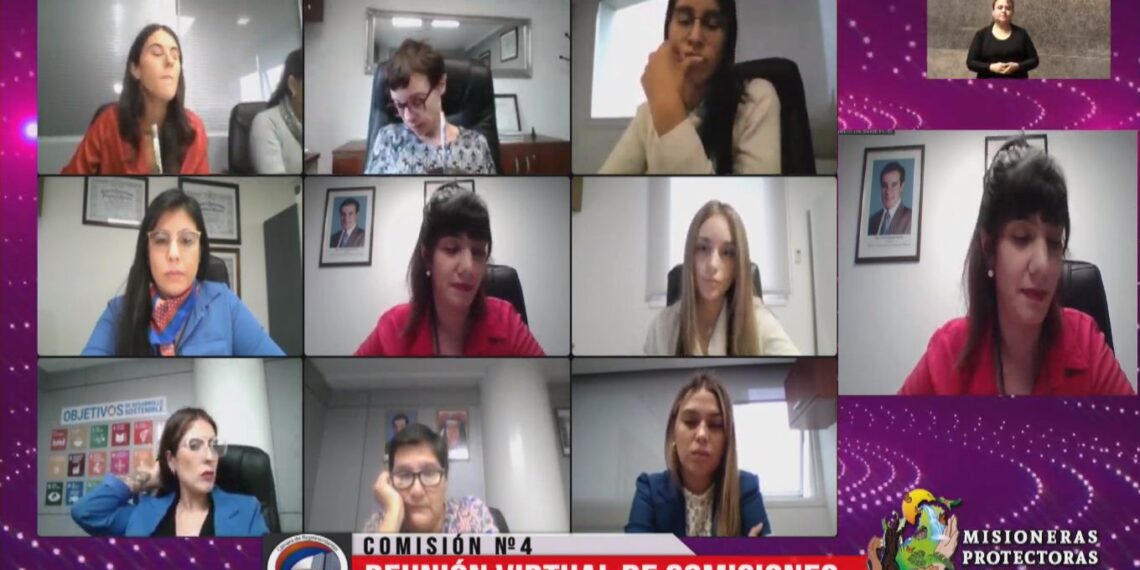 Parlamento de la Mujer: Participantes coinciden en el potencial de transformación e inclusión de este espacio