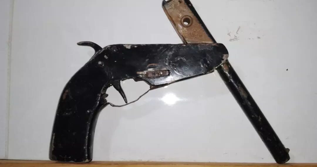 Detuvieron a un joven que ofrecía un arma de fuego ilegal a través de una red social
