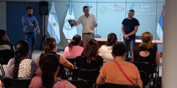Capacitaron a responsables de los talleres Manos Productivas