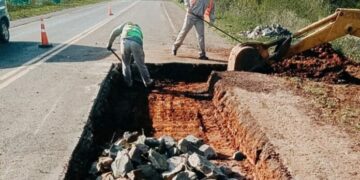 Avanzan los trabajos de mantenimiento de la Ruta Provincial 4