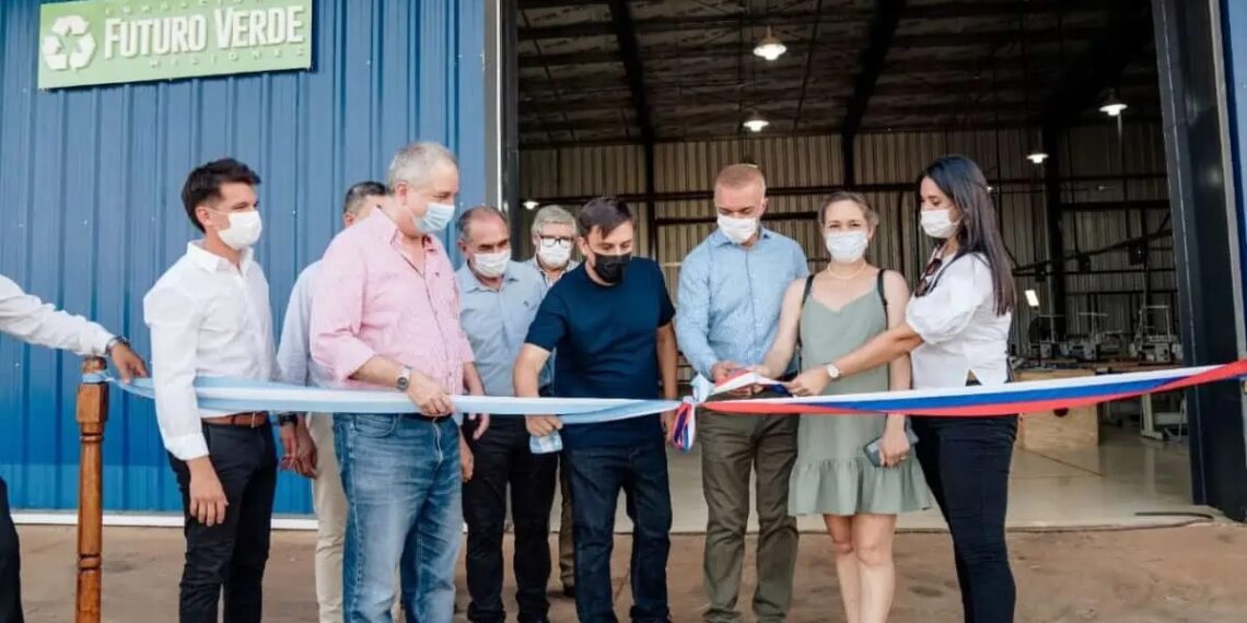 Misiones pone en marcha la primera planta de recuperación textil del país