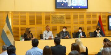 La Cámara de Representantes apunta a la prevención de violencias y suicidios