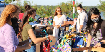 Exitosa feria de emprendedoras en la Costanera de Garupá