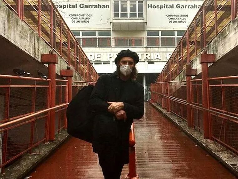 El conmovedor gesto del Chango Spasiuk con un nene internado en cuidados paliativos en el Hospital Garrahan