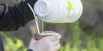 Se reglamentó la Ley de Etiquetado Frontal de Alimentos y la yerba mate quedó excluida