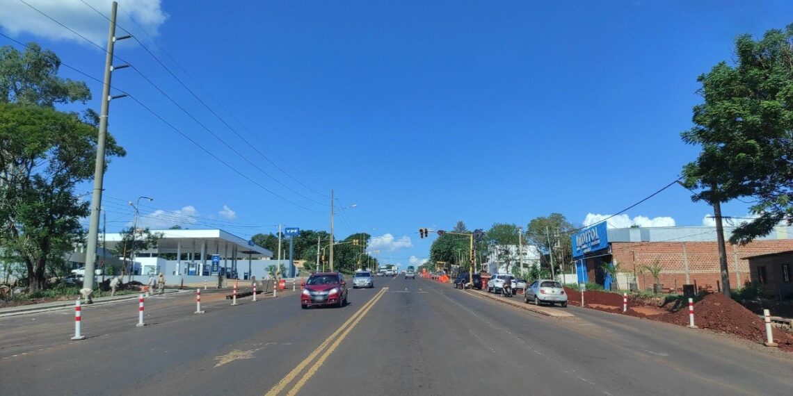 Travesía Urbana: Se deberá girar desde calzada principal en avenida Quaranta y Jauretche