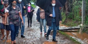 Stelatto y Arce acompañaron a las familias afectadas por el temporal