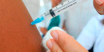 Vacunación antigripal: avanza la tercera etapa a nivel nacional con adultos mayores