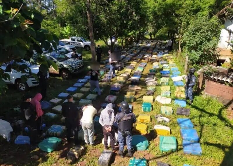 Eldorado: incautan más 9 toneladas de marihuana y detienen a 3 personas