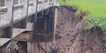 Corte total en un tramo de la ruta 12 por peligro de derrumbe de un puente en Corrientes