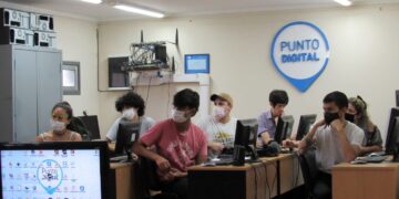 Economía del Conocimiento: Capacitan a jóvenes en programación web