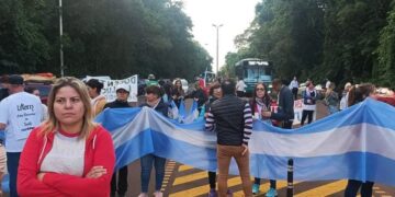 Docentes en lucha se reúnen en la mesa técnica este lunes para analizar la nueva propuesta salarial