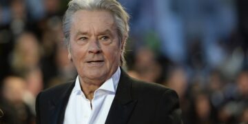 El actor Alain Delon pidió a la familia terminar con su vida a través de un suicidio asistido