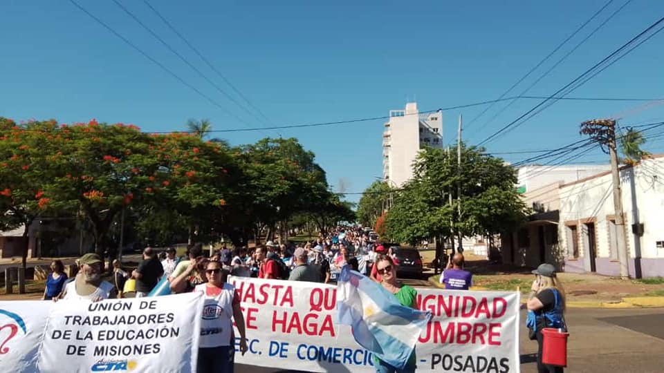 El Frente de Docentes en Lucha convocó a un nuevo paro por 48 horas: es en rechazo a la propuesta del Gobierno de un aumento de 400 pesos a pagar en dos veces