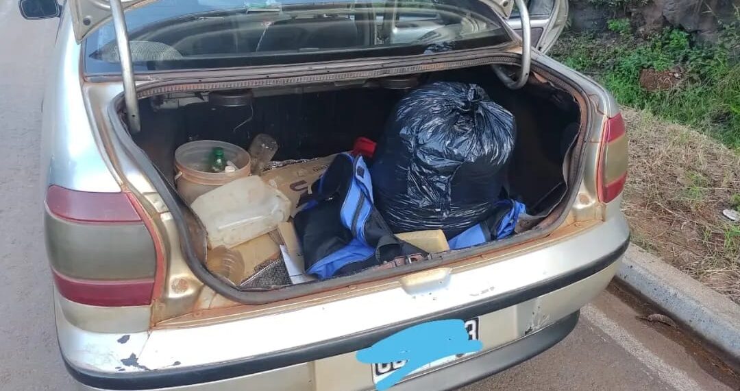 El Soberbio: policías detectaron un auto con marihuana en un control vial y hay cinco detenidos