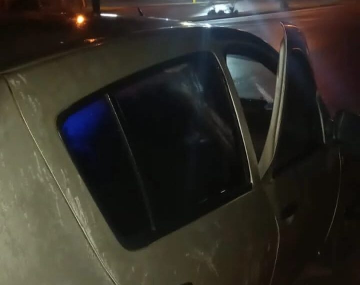 Oberá: los aprehendieron luego de que forzaran la puerta de un auto estacionado