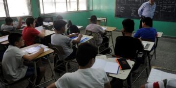 Insólito: Alumnos podrán pasar de año sin aprobar ninguna materia y con hasta 19 previas
