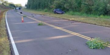 Colonia Aurora: dos víctimas fatales en choque entre un auto y un colectivo