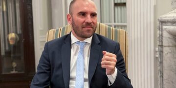 Argentina acordó con el Club de París diferir los pagos de deuda hasta septiembre de 2024