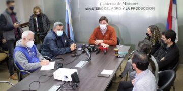 Más de 40 jóvenes de la Universidad Nacional de Río Cuarto participan de pasantías en sanidad animal en Misiones