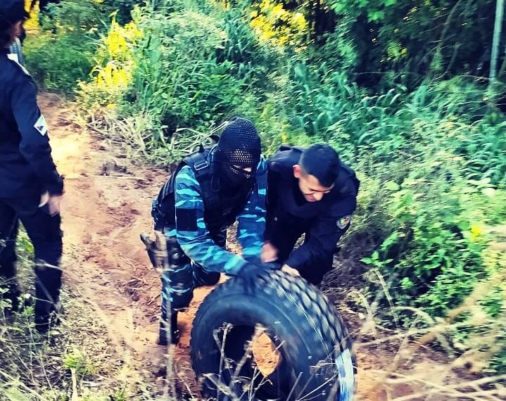 Eldorado: Policías incautaron cubiertas de contrabando en las orillas del Paraná