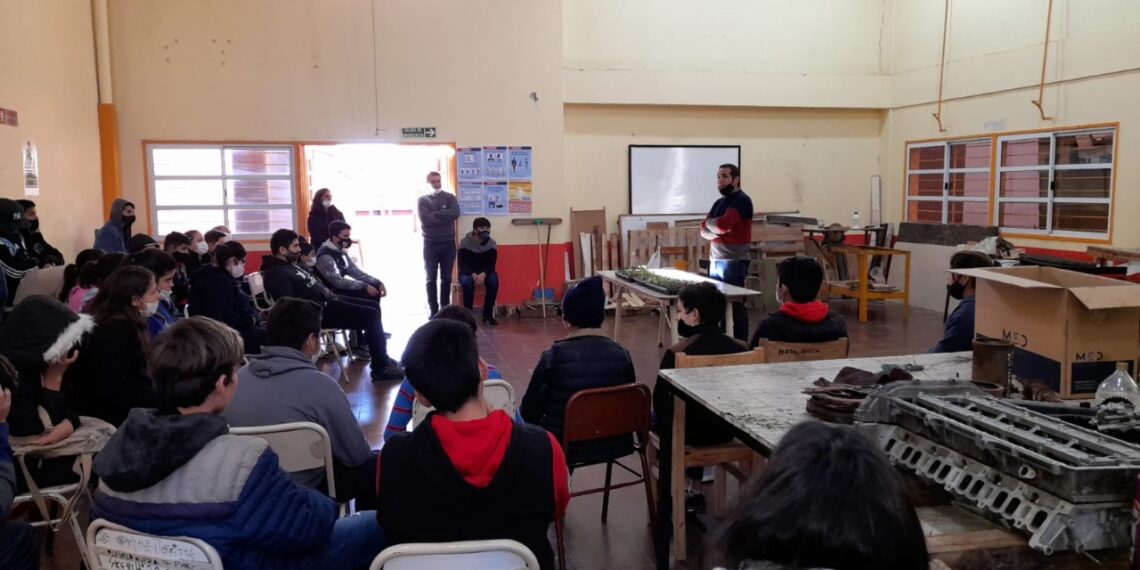 Posadas Sustentable: Promueven el desarrollo de huertas escolares