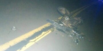Un motociclista falleció tras chocar contra un automóvil; el conductor quedó detenido