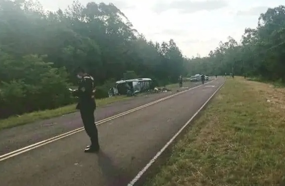 Dos fallecidos en un despiste sobre Ruta 3 en Cerro Corá