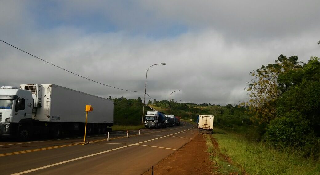Camioneros hacen paro de actividades en San José, pero permiten el libre tránsito de vehículos particulares