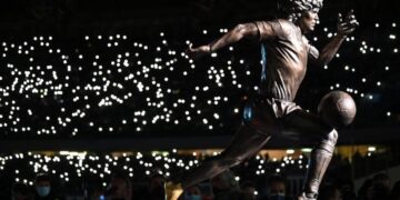 Nápoles sumará otro monumento a Diego Maradona: su pie izquierdo