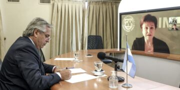 El FMI aprobó revisión del acuerdo con la Argentina y asegura desembolso por US$ 4.010 millones