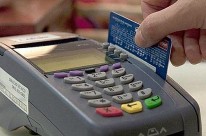 El Gobierno aumentó 69% el reintegro para compras con débito ¿quiénes acceden a este beneficio?