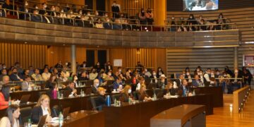 Con nuevas leyes, el Parlamento misionero destacó el valor de la producción y el consumo de miel 