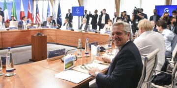 Fernández pidió el “cese de hostilidades” en Ucrania y una nueva arquitectura financiera