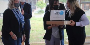 Educación Disruptiva entregó netbooks y capacitó a más de 4 mil docentes