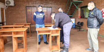 Internos del CP lll confeccionaron y donaron muebles￼￼