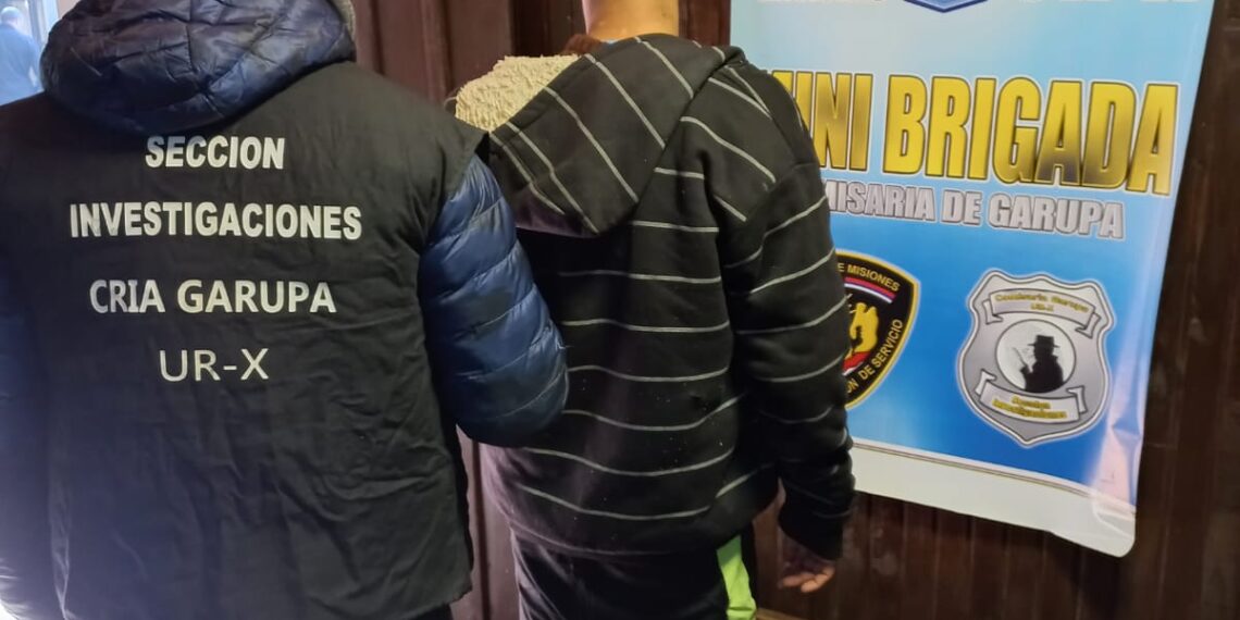 Atacó a un hombre con un machete para robarle y fue detenido