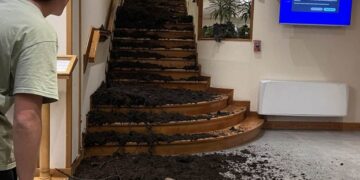 Tragedia en Bariloche: un alud de barro y piedras se metió en un hotel y mató a un turista