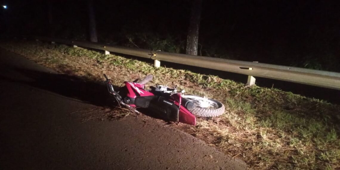 Alba Posse: un joven falleció tras despistar con su motocicleta