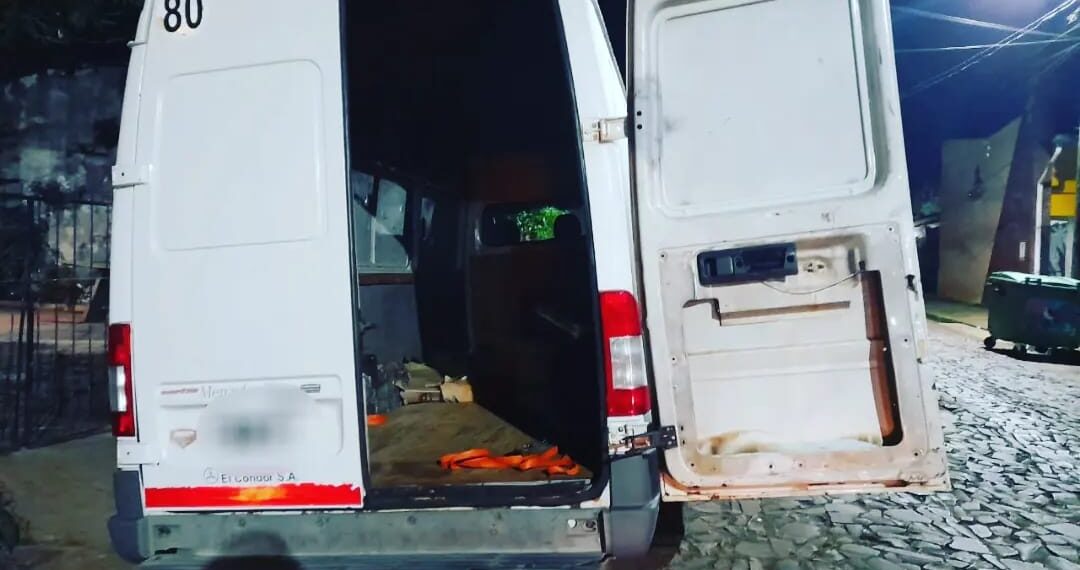 Efectivos Motorizados recuperaron herramientas y sorprendieron a un joven cuando escapaba de un vehículo que intentó robar