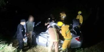 Accidente fatal: una conductora falleció tras colisionar con un colectivo