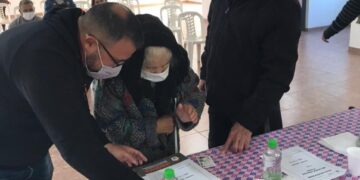 Entregaron títulos de propiedad en Fachinal y trabajan para concretar el ordenamiento total en el municipio