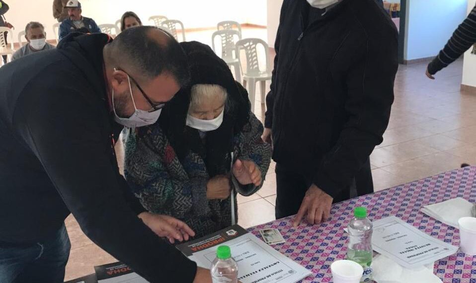 Entregaron títulos de propiedad en Fachinal y trabajan para concretar el ordenamiento total en el municipio