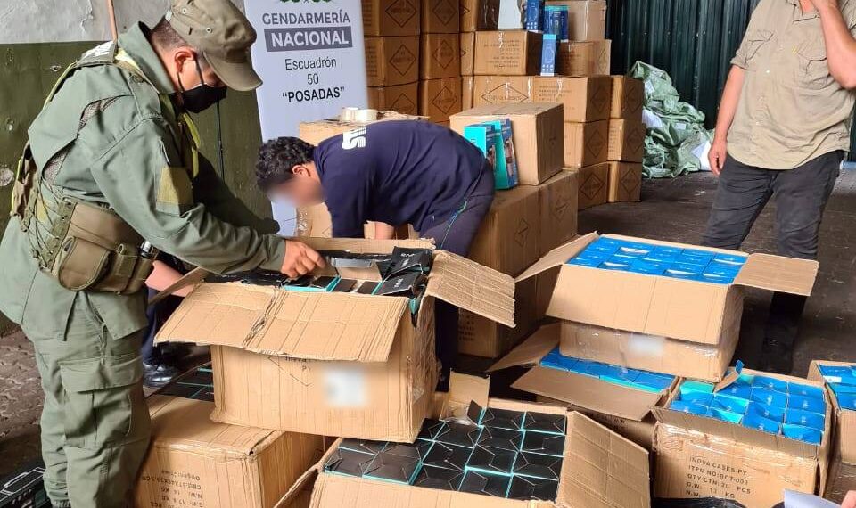 Incautan mercadería de contrabando valuada en más de 22 millones de pesos en el Arco de Posadas