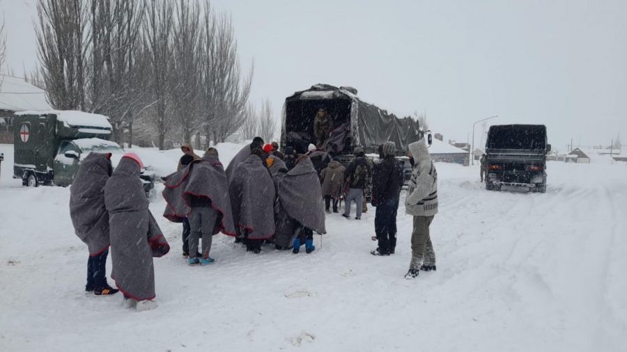 Evacuaron a cientos de personas en la alta montaña en Mendoza