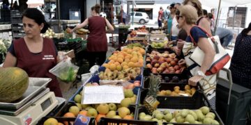 Semana de la No Dulzura: alientan frecuentar menos super y kioscos, y más dietéticas y verdulerías